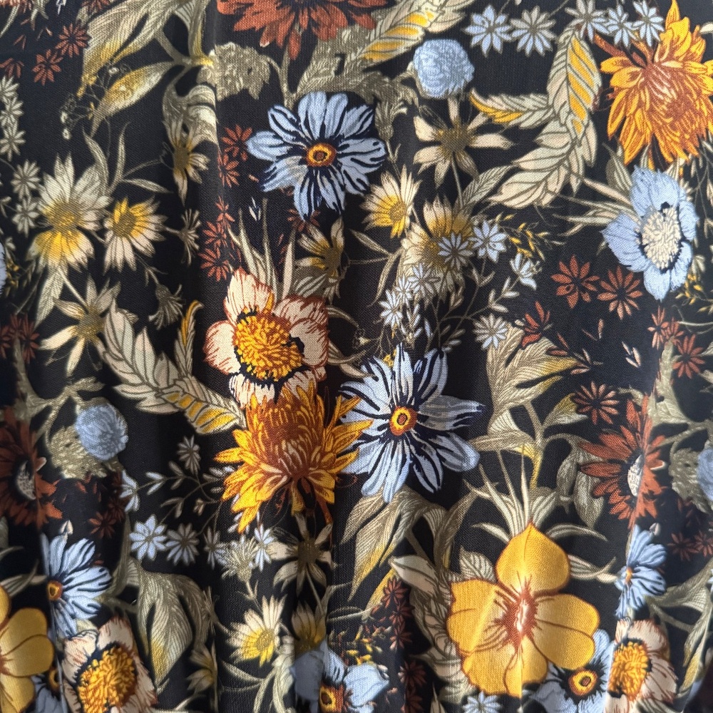 Véro - Brown Floral Belted Midi Dress - Picture 11 of 15